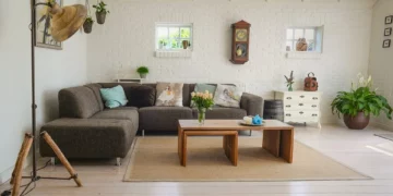 sala com móveis representando mobiliar gastando pouco